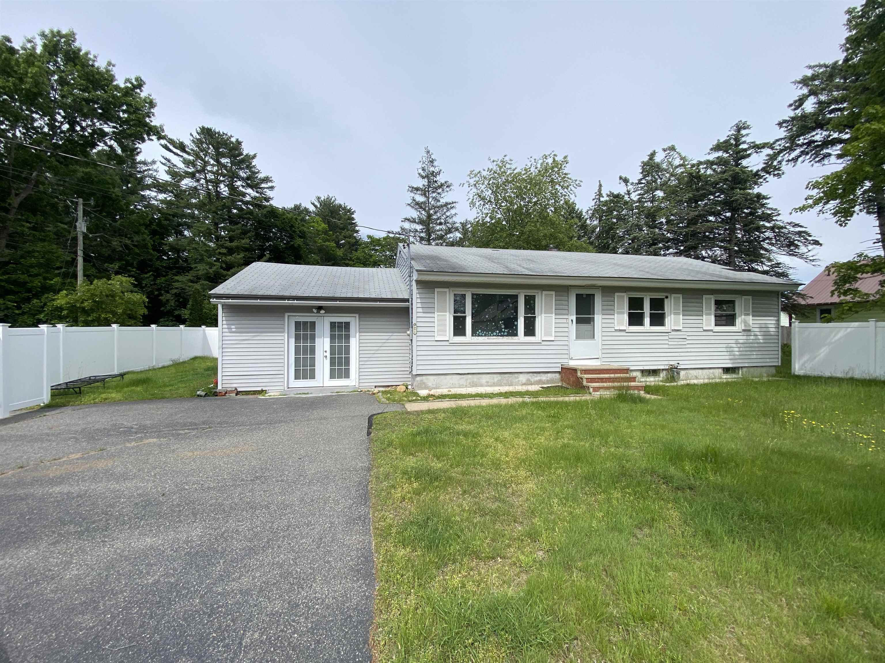21 New Rochester Road Dover, NH 03820 - Photo 1 of 4