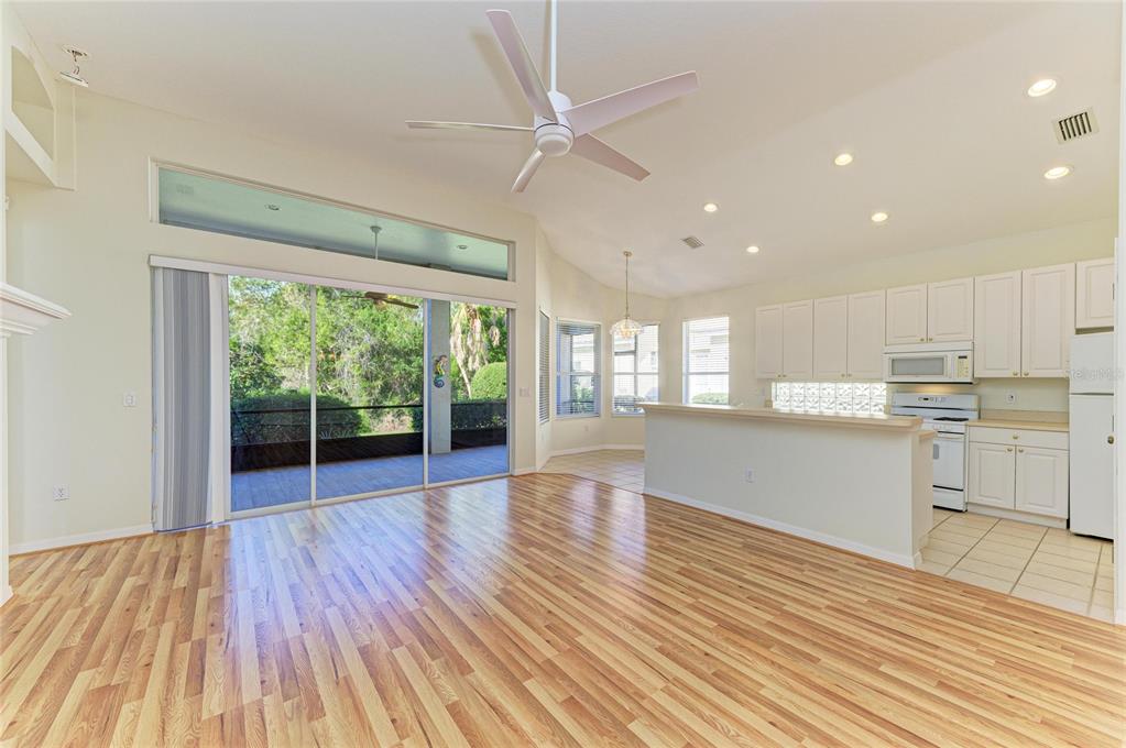 6710 Pebble Beach Way Lakewood Ranch, FL 34202 - Photo 11 of 63 Gallery Image 11
