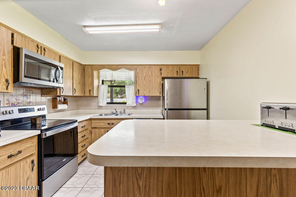 12 Charleston Square Ormond Beach, FL 32174 - Photo 6 of 35 KBP02086