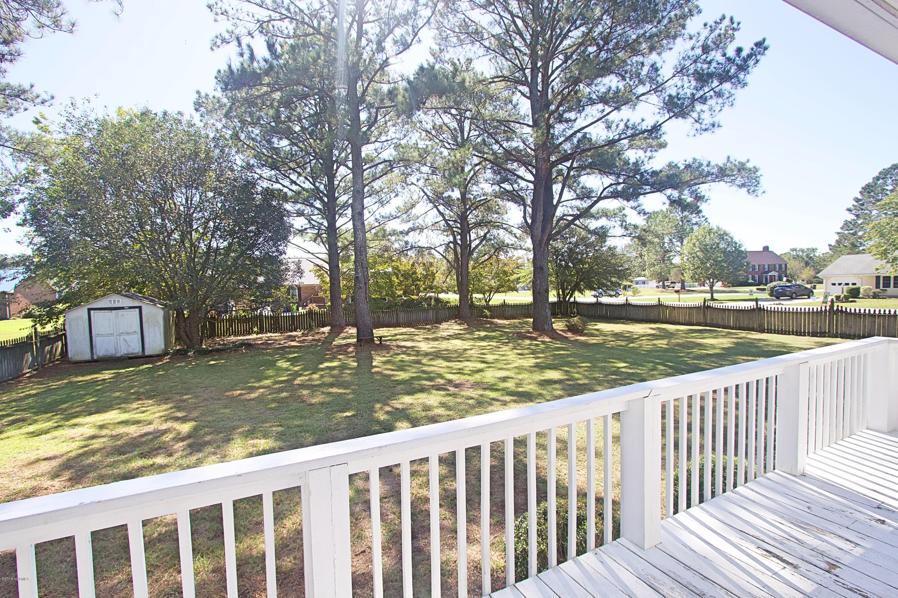 4909 Briarhill Road New Bern, NC 28562 - Photo 28 of 33 Back yard
