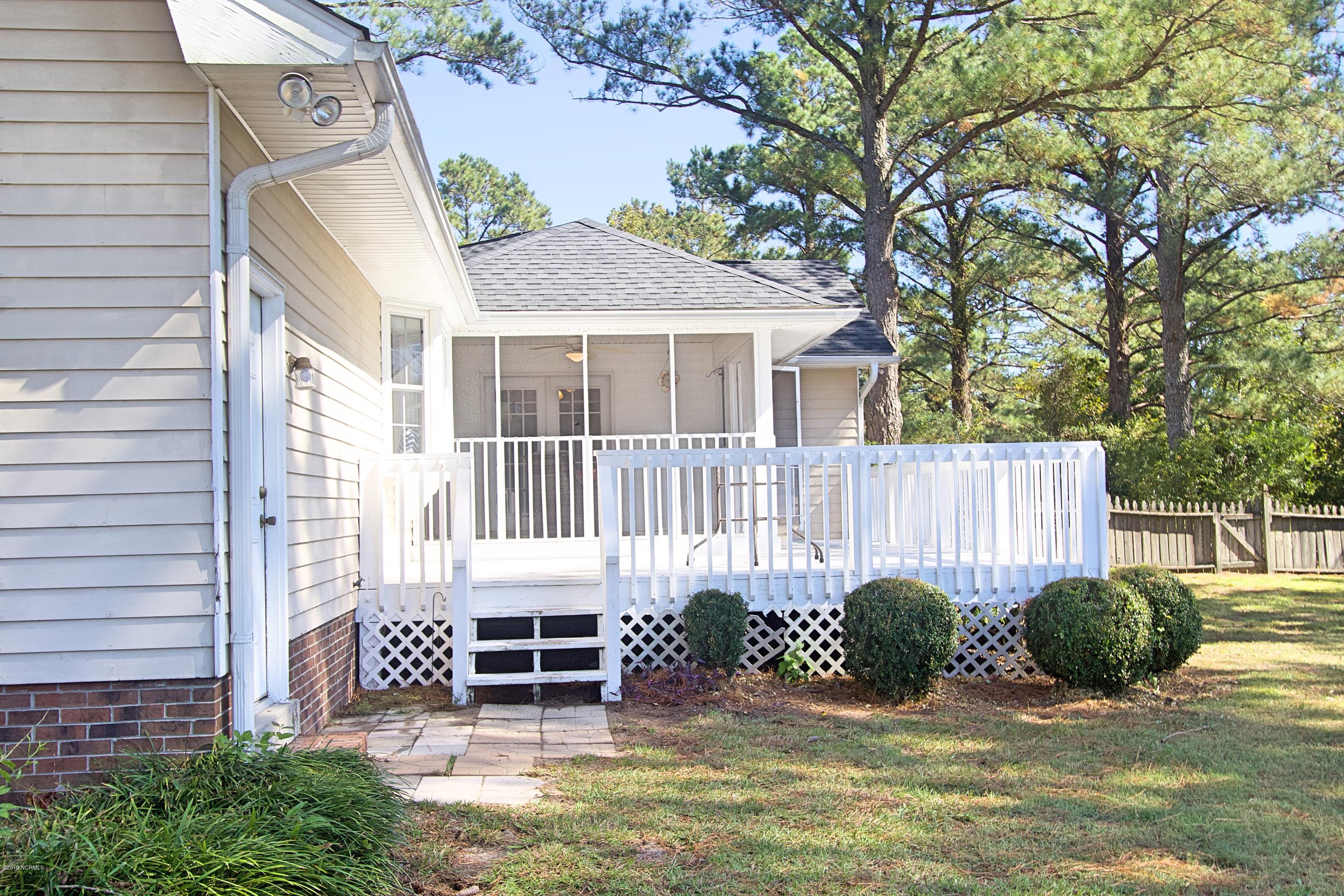 4909 Briarhill Road New Bern, NC 28562 - Photo 33 of 33 Back Deck-1