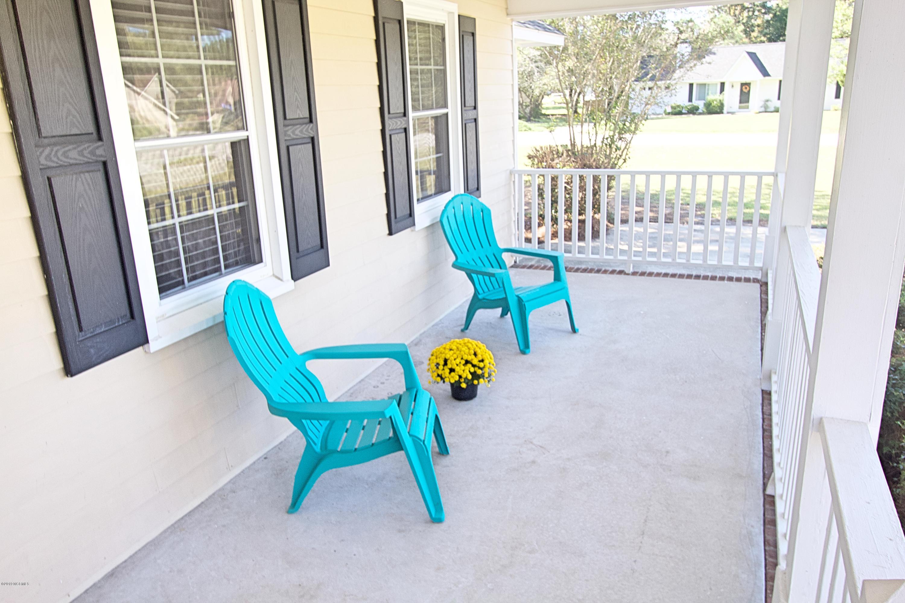 4909 Briarhill Road New Bern, NC 28562 - Photo 6 of 33 Front Porch-1