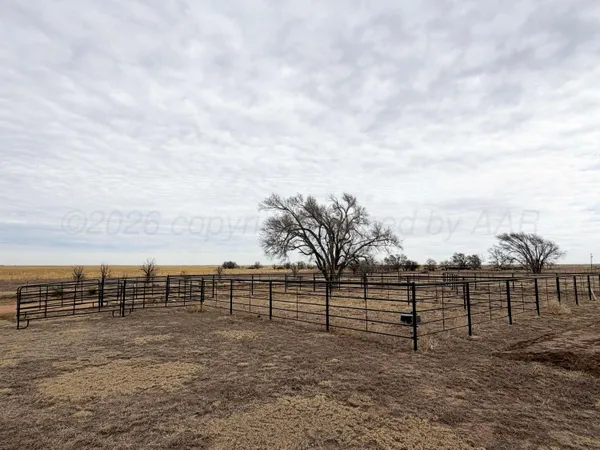 $285,000 | 12890 Highway 287, Stratford, TX 79084