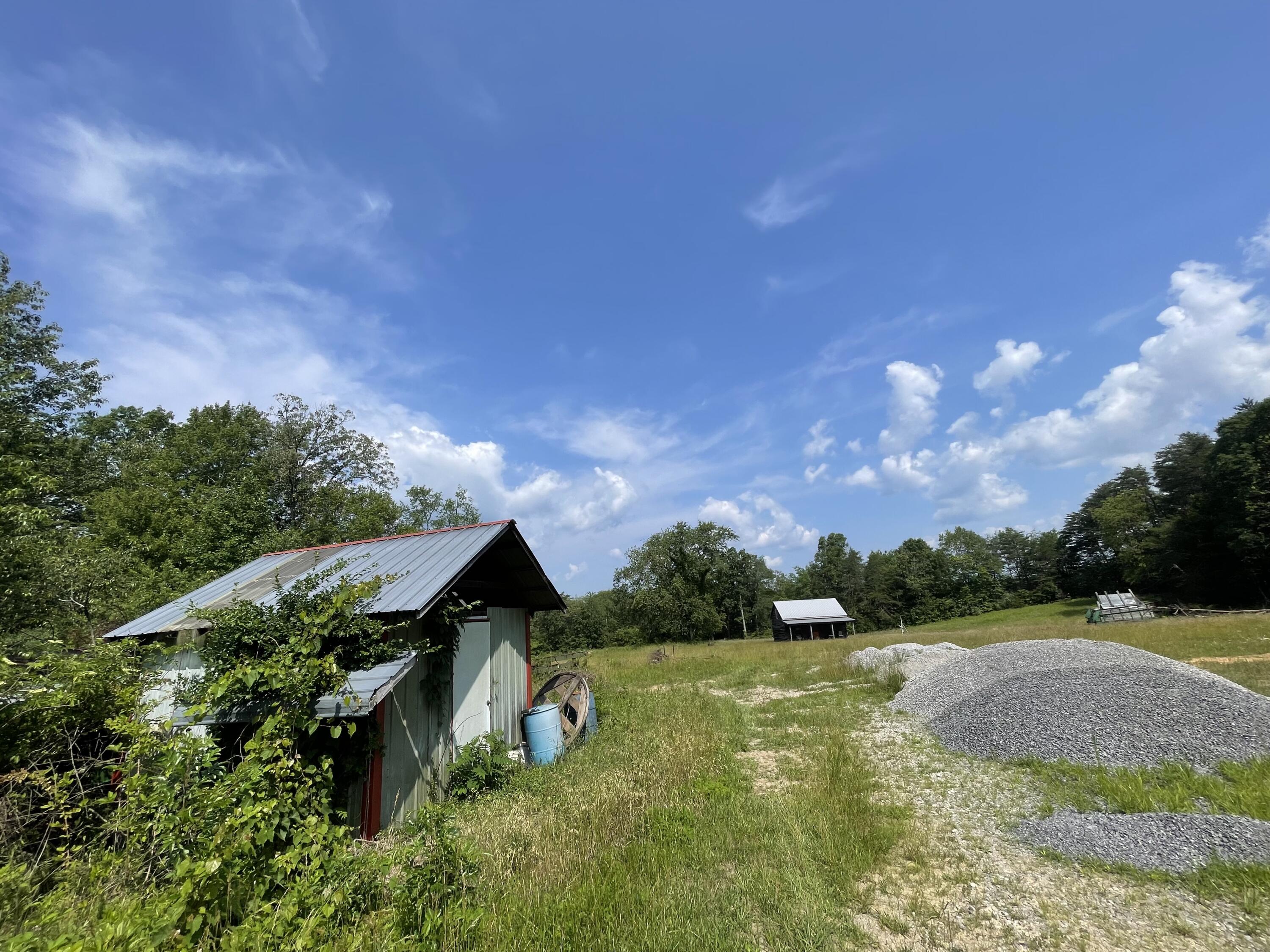4750 Thomas And Smith Road Pikeville, TN 37367 - Photo 17 of 19 IMG_5768