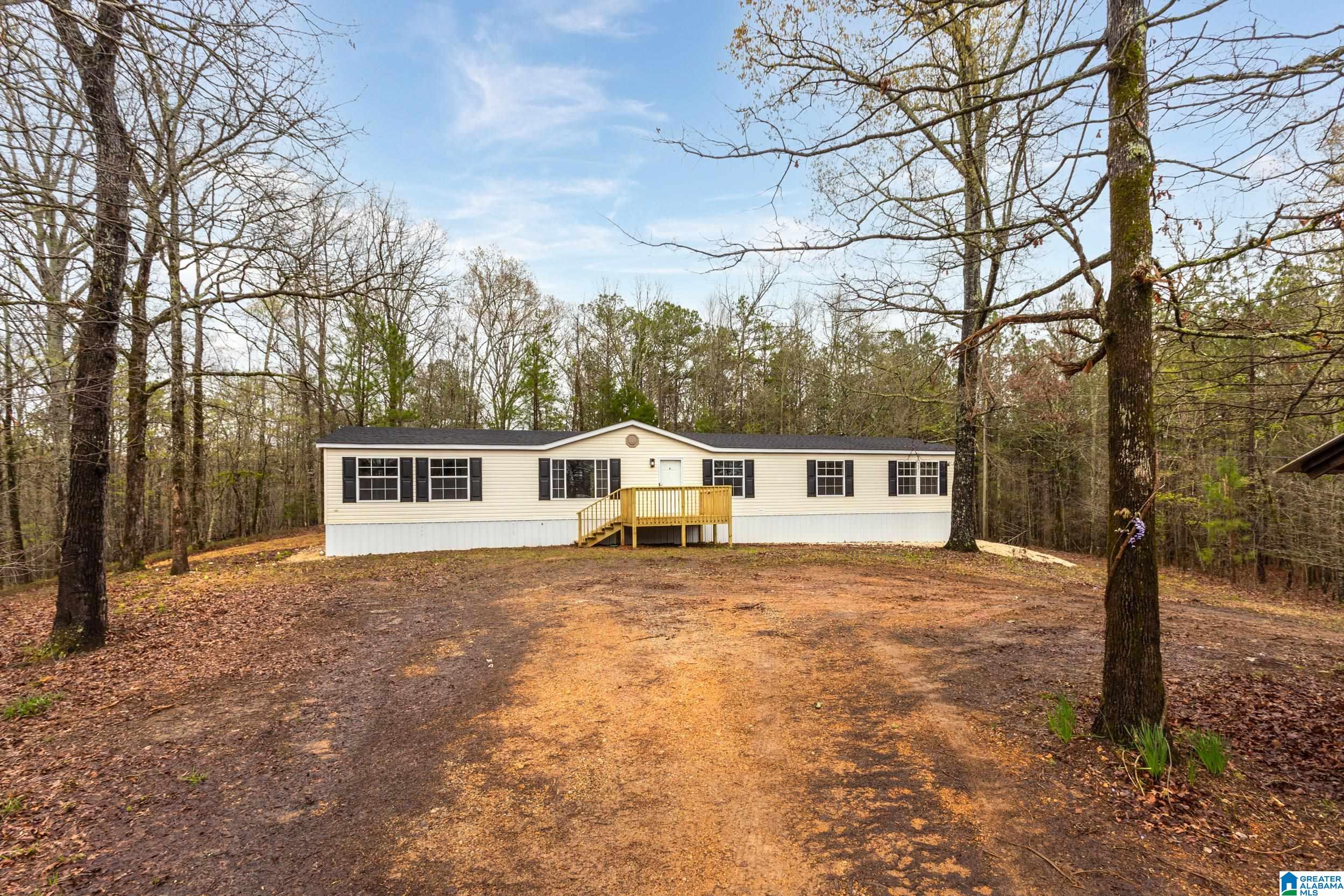479 Old Creek Road Ohatchee, AL 36271 - Photo 2 of 38