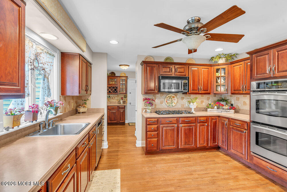 111 Harding Road Freehold, NJ 07728 - Photo 9 of 42 016_dsc04773_943