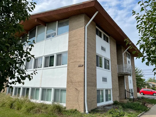 $1,125 | 3400 Main Street, Unit 2B, Skokie, IL 60076