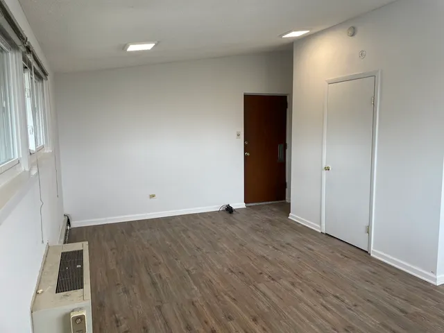 $1,125 | 3400 Main Street, Unit 2B, Skokie, IL 60076