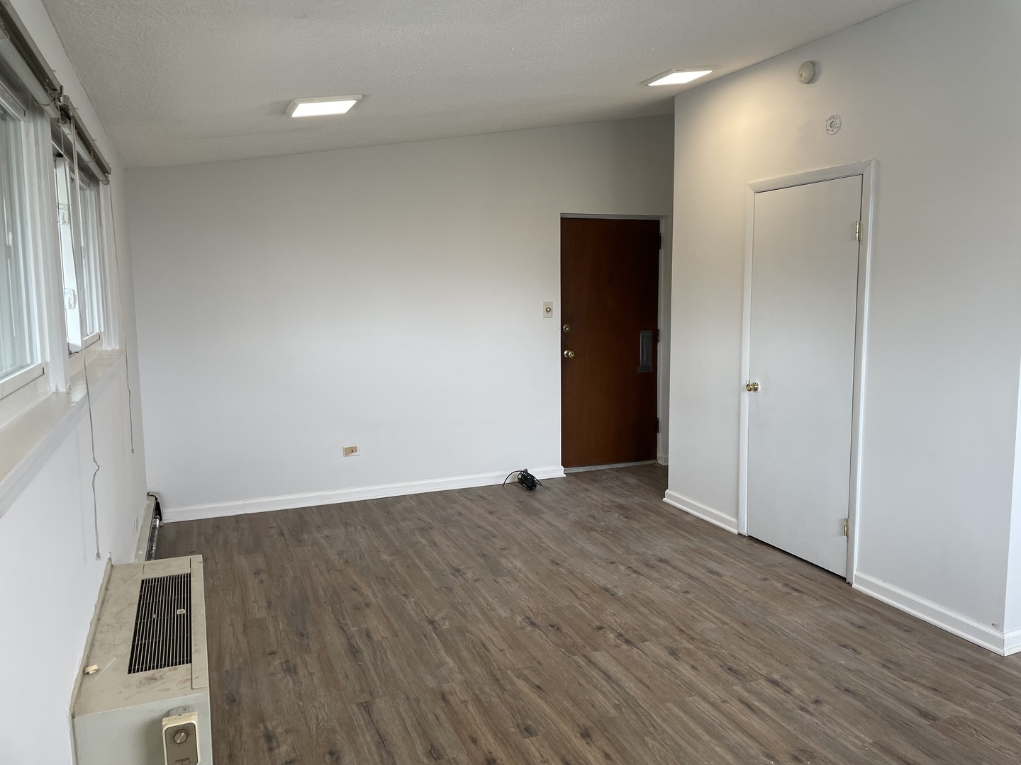 3400 Main Street, Unit 2B Skokie, IL 60076 - Photo 5 of 13