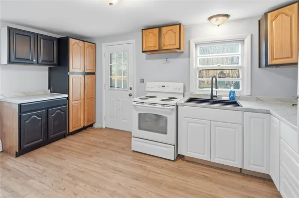 $675,000 | 97 Angell Road, Cumberland, RI 02864