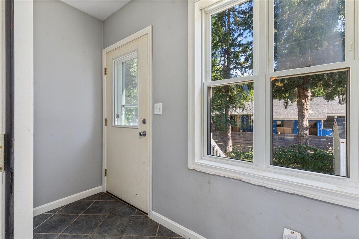 21 Douglass Way Exeter, NH 03833 - Photo 29 of 39