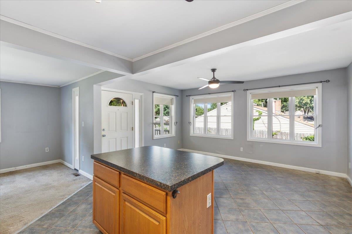 21 Douglass Way Exeter, NH 03833 - Photo 4 of 39