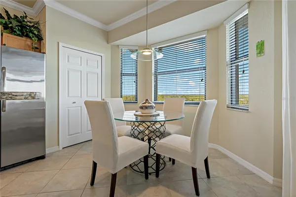$2,295 | 7015 River Hammock Drive, Unit 405, Bradenton, FL 34212