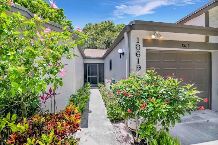 18619 Breezy Palm Way Boca Raton, FL 33496 - Photo 6 of 41 V10 Low 18619 Breezy Palm Way Boca Raton