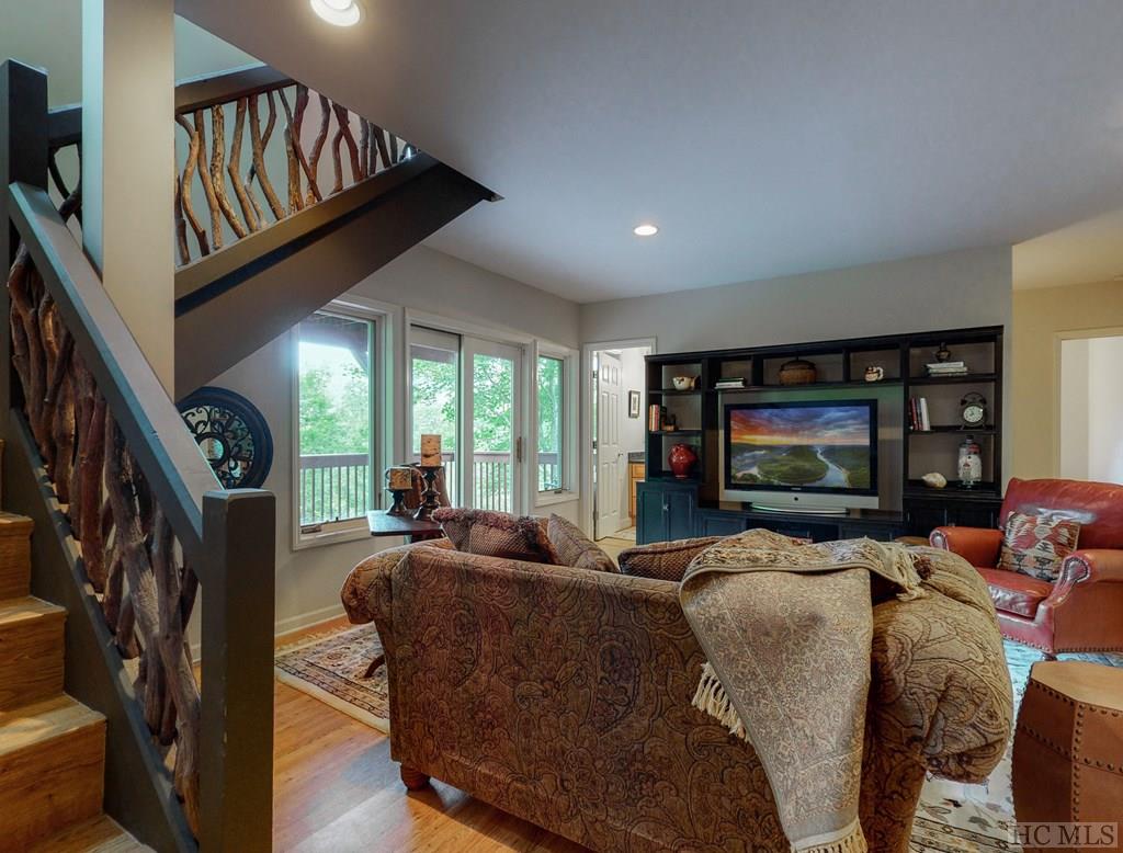 260 Deer Run Road Sapphire, NC 28774 - Photo 22 of 51 Gallery Image 22
