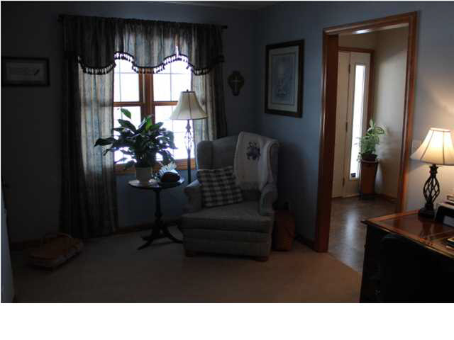 4343 Ridge Lane Washington, IN 47501 - Photo 6 of 25 Gallery Image 6