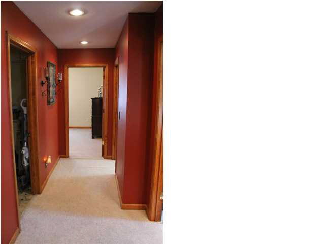 4343 Ridge Lane Washington, IN 47501 - Photo 9 of 25 Gallery Image 9