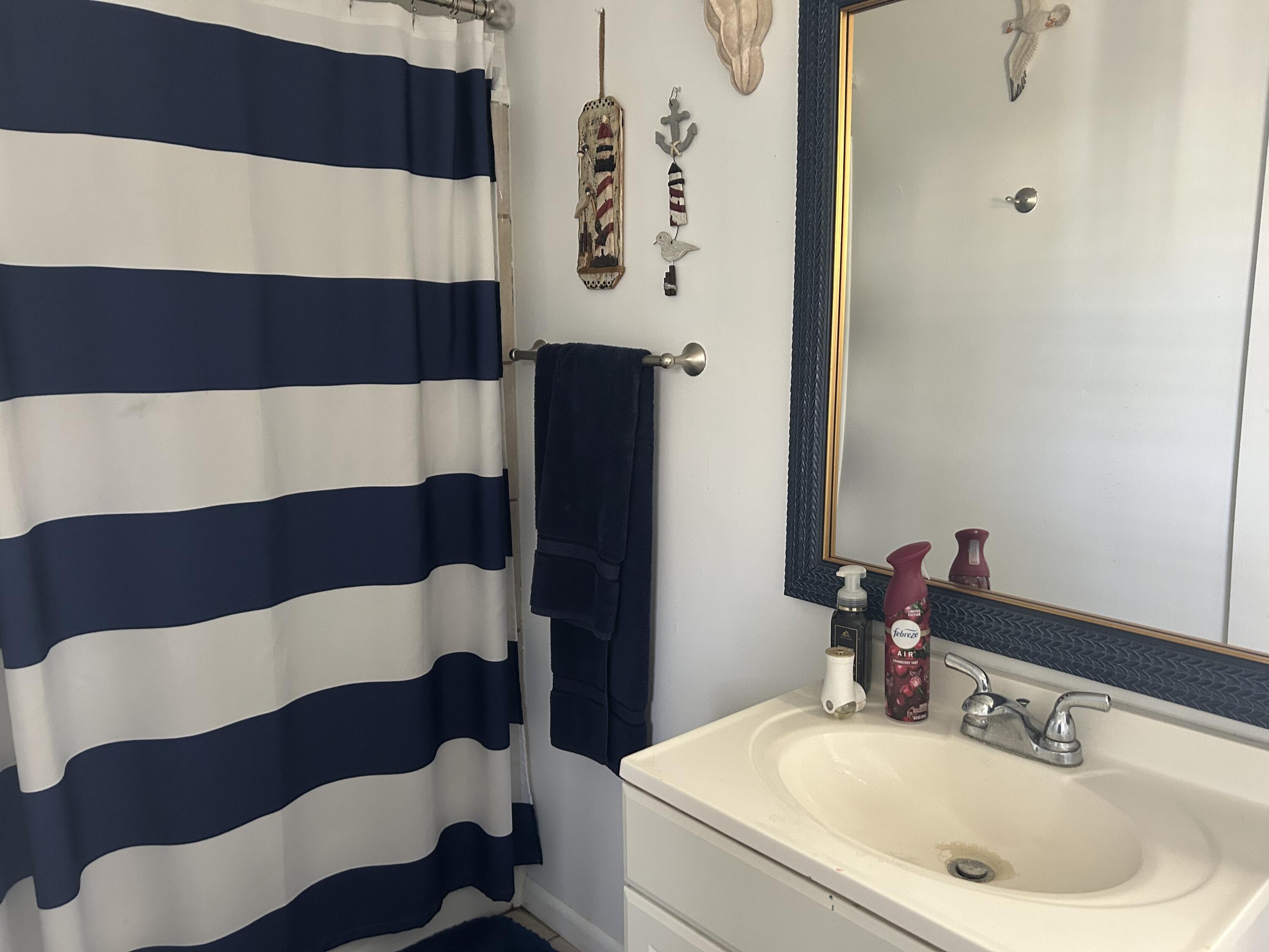 717 South Hooker Avenue Three Rivers, MI 49093 - Photo 23 of 28 IMG_4927