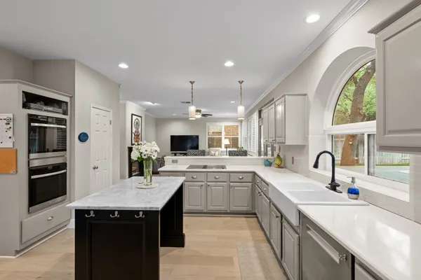 $1,650,000 | 10080 Circleview Drive, Austin, TX 78733