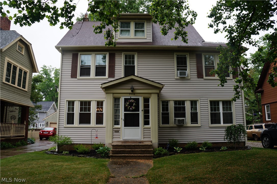 3089 East Overlook Road Cleveland, OH 44118 - Photo 1 of 26 Gallery Image 1