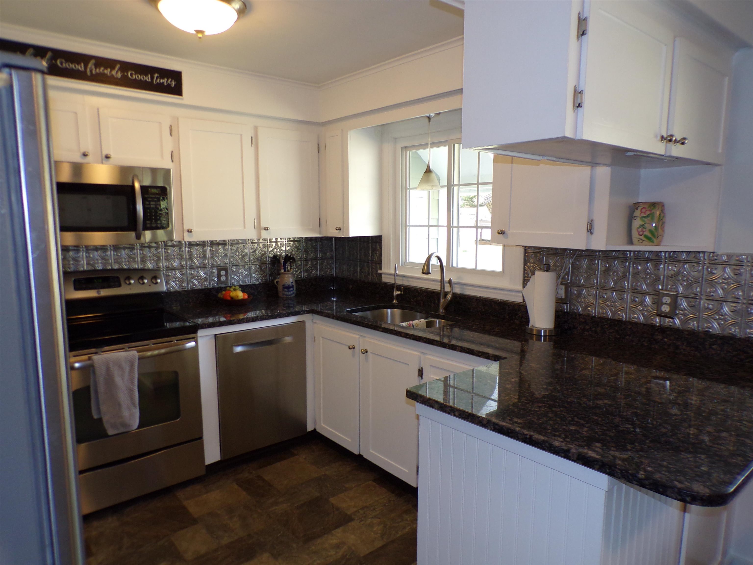 177 Wentworth Road Brookfield, NH 03872 - Photo 10 of 40 Gallery Image 10