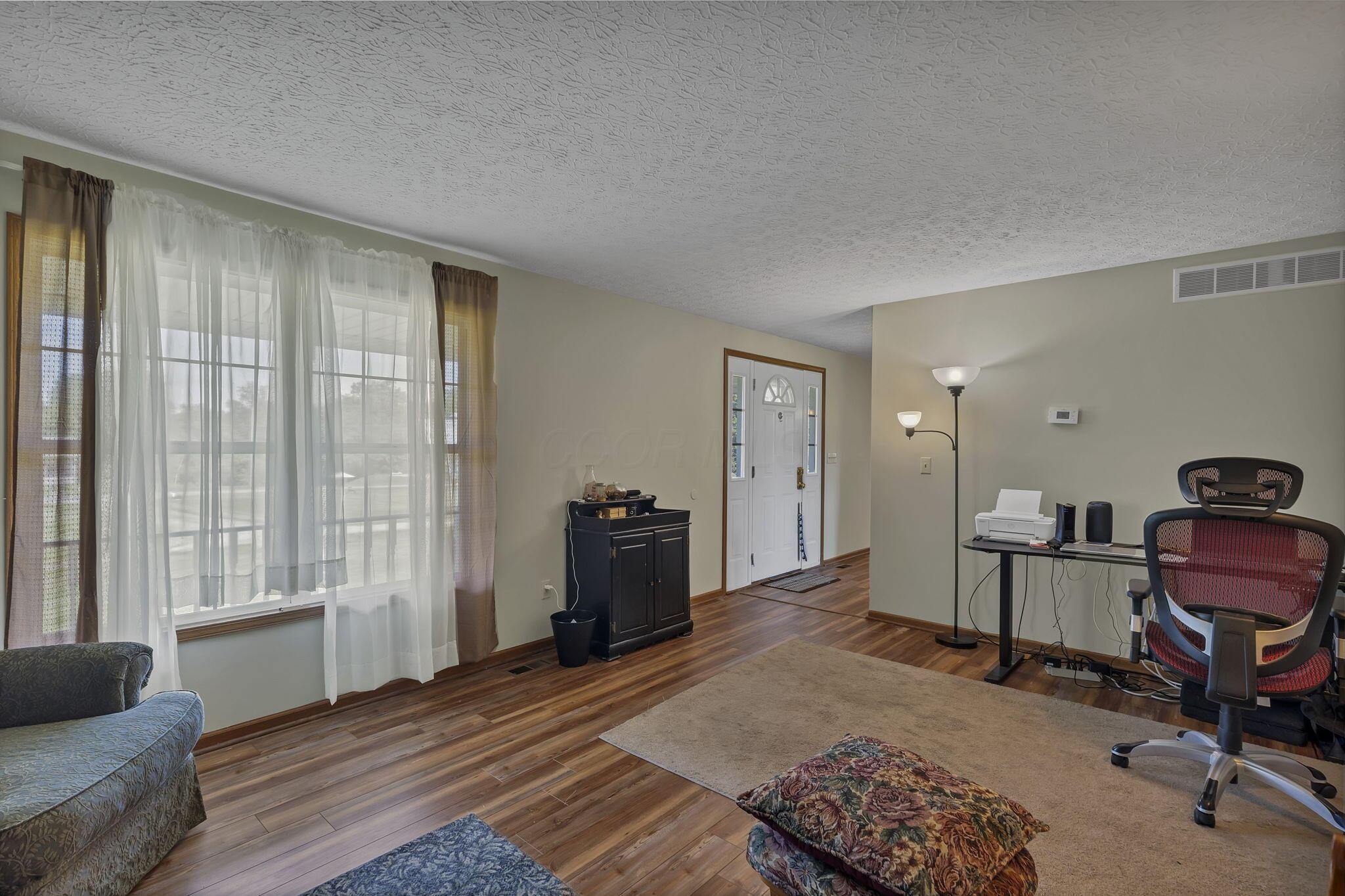 5951 South Fork Road Heath, OH 43056 - Photo 6 of 61