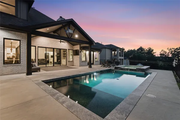 $929,900 | 19178 Grandview Point, Montgomery, TX 77356