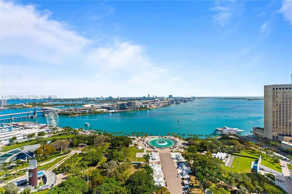 $6,500 | 50 Biscayne Boulevard, Unit 3010, Miami, FL 33132