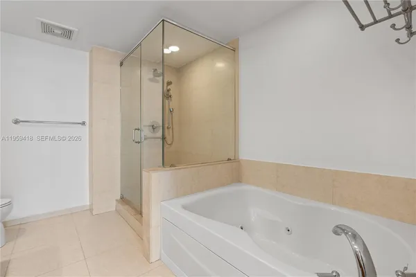 $6,800 | 50 Biscayne Boulevard, Unit 3010, Miami, FL 33132