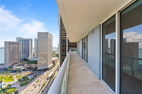 $6,800 | 50 Biscayne Boulevard, Unit 3010, Miami, FL 33132