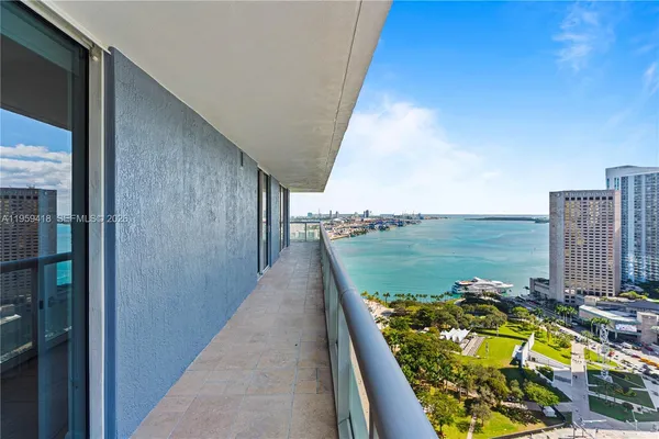 $6,800 | 50 Biscayne Boulevard, Unit 3010, Miami, FL 33132