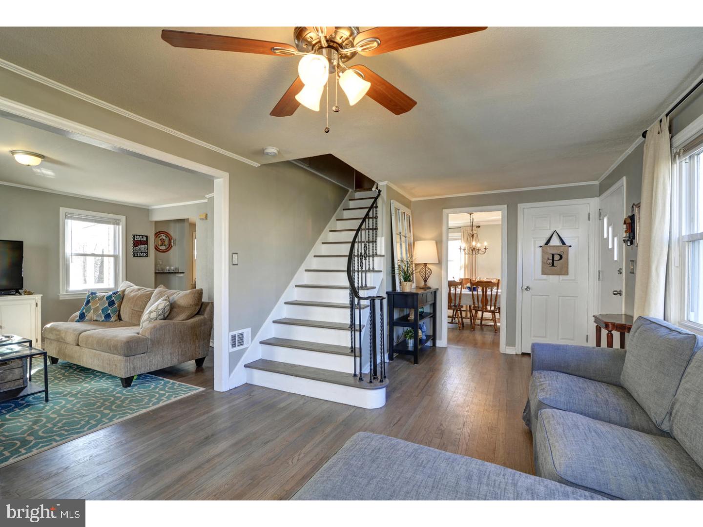 27 Gedney Road Lawrence Township, NJ 08648 - Photo 5 of 24 Living Room