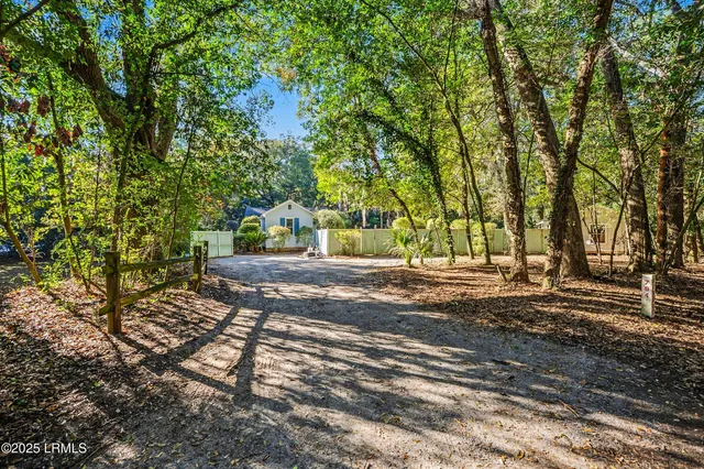 $795,000 | 2301 Hermitage Road, Beaufort, SC 29902