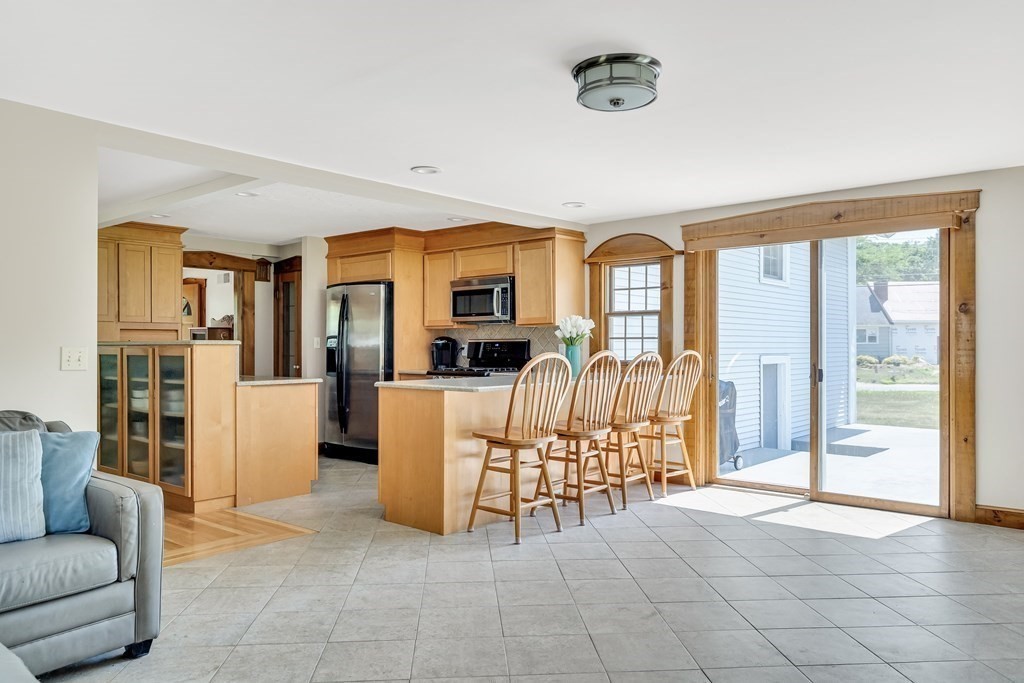 7 Dean Road Wayland, MA 01778 - Photo 11 of 30 Gallery Image 11