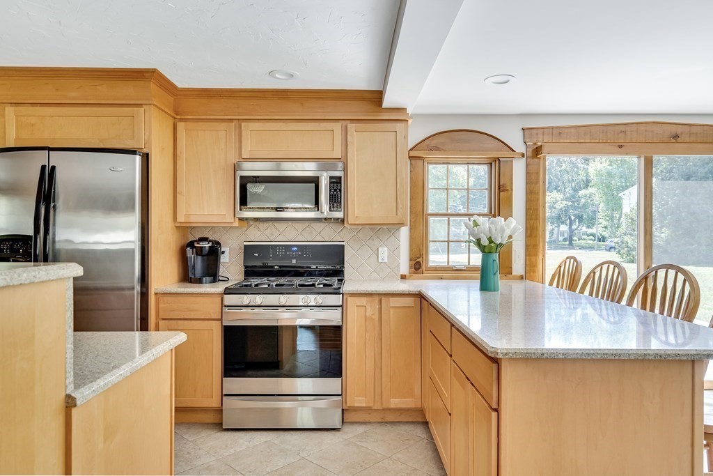 7 Dean Road Wayland, MA 01778 - Photo 8 of 30 Gallery Image 8