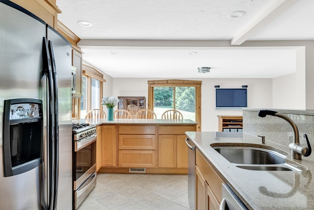 7 Dean Road Wayland, MA 01778 - Photo 9 of 30 Gallery Image 9