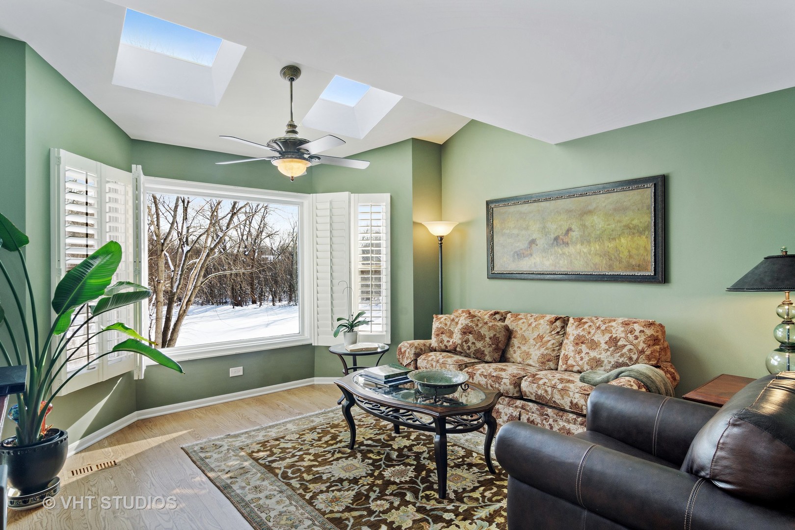 129 Knockderry Lane Inverness, IL 60067 - Photo 13 of 34 a living room with furniture and a large window