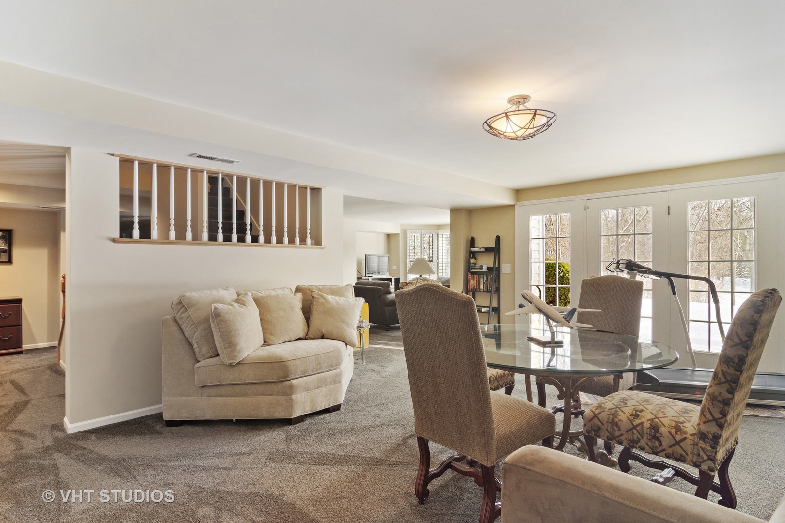 129 Knockderry Lane Inverness, IL 60067 - Photo 26 of 34 a living room with furniture and a large window