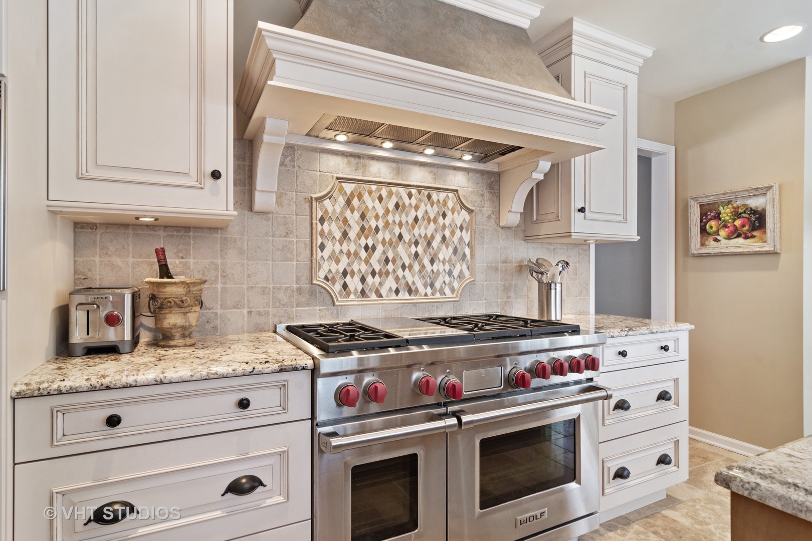 129 Knockderry Lane Inverness, IL 60067 - Photo 5 of 34 a stove top oven sitting inside of a kitchen