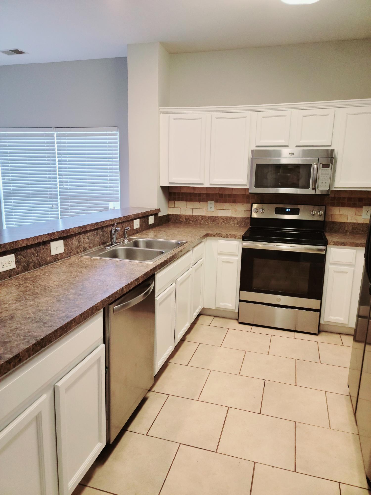 113 Summer View Road Summerville, SC 29486 - Photo 8 of 23 20210219_130234