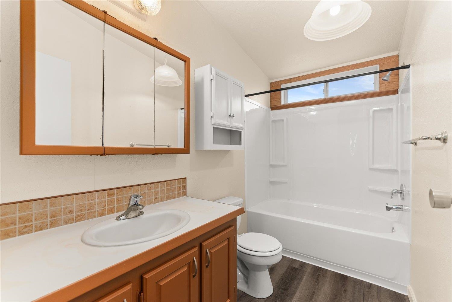 3925 East Farwell Road, Unit 7 Mead, WA 99021 - Photo 12 of 16