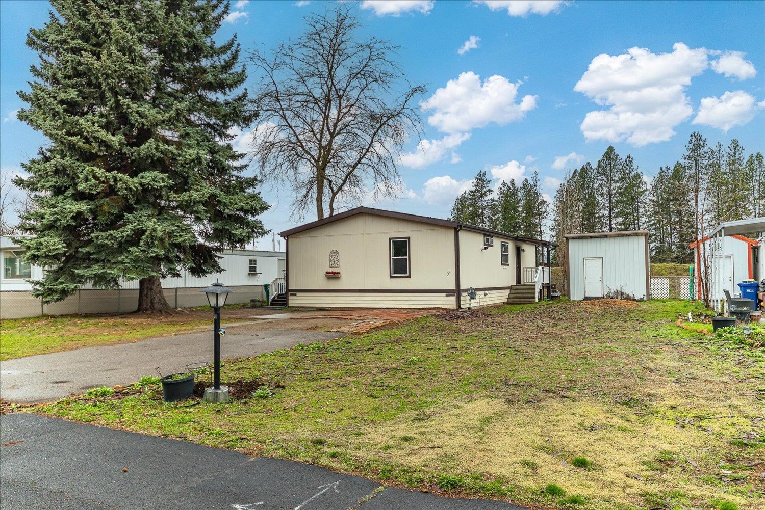 3925 East Farwell Road, Unit 7 Mead, WA 99021 - Photo 4 of 35