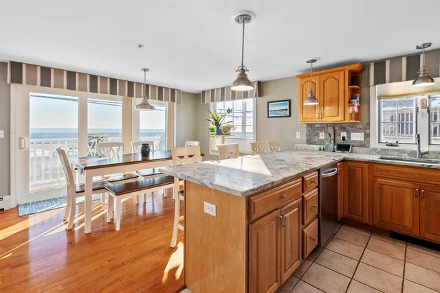 $769,900 | 605 Ocean Boulevard, Unit 1, Hampton, NH 03842