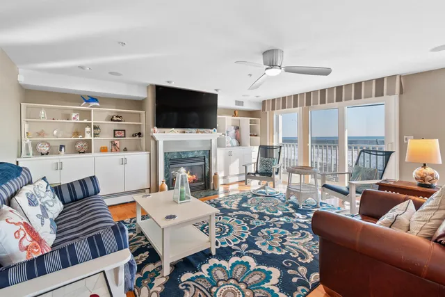 $769,900 | 605 Ocean Boulevard, Unit 1, Hampton, NH 03842