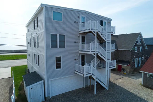 $769,900 | 605 Ocean Boulevard, Unit 1, Hampton, NH 03842