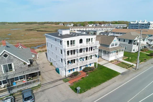 $769,900 | 605 Ocean Boulevard, Unit 1, Hampton, NH 03842