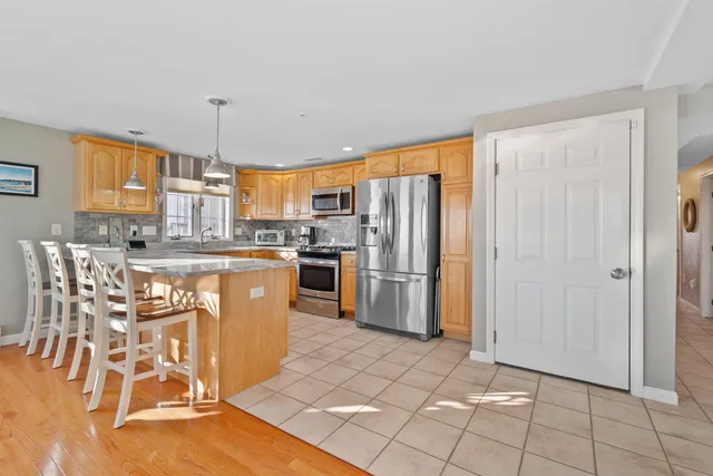 $769,900 | 605 Ocean Boulevard, Unit 1, Hampton, NH 03842