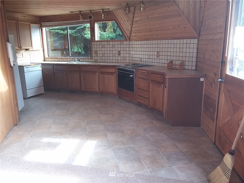 4917 Scurlock Road Freeland, WA 98249 - Photo 6 of 24 Gallery Image 6
