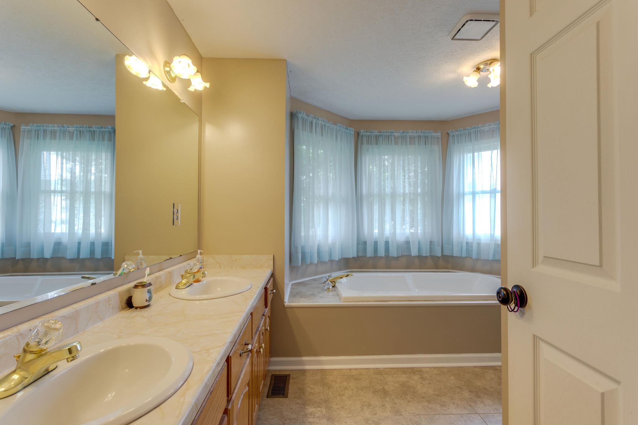 441 Colonial Road Hohenwald, TN 38462 - Photo 20 of 28 Gallery Image 20