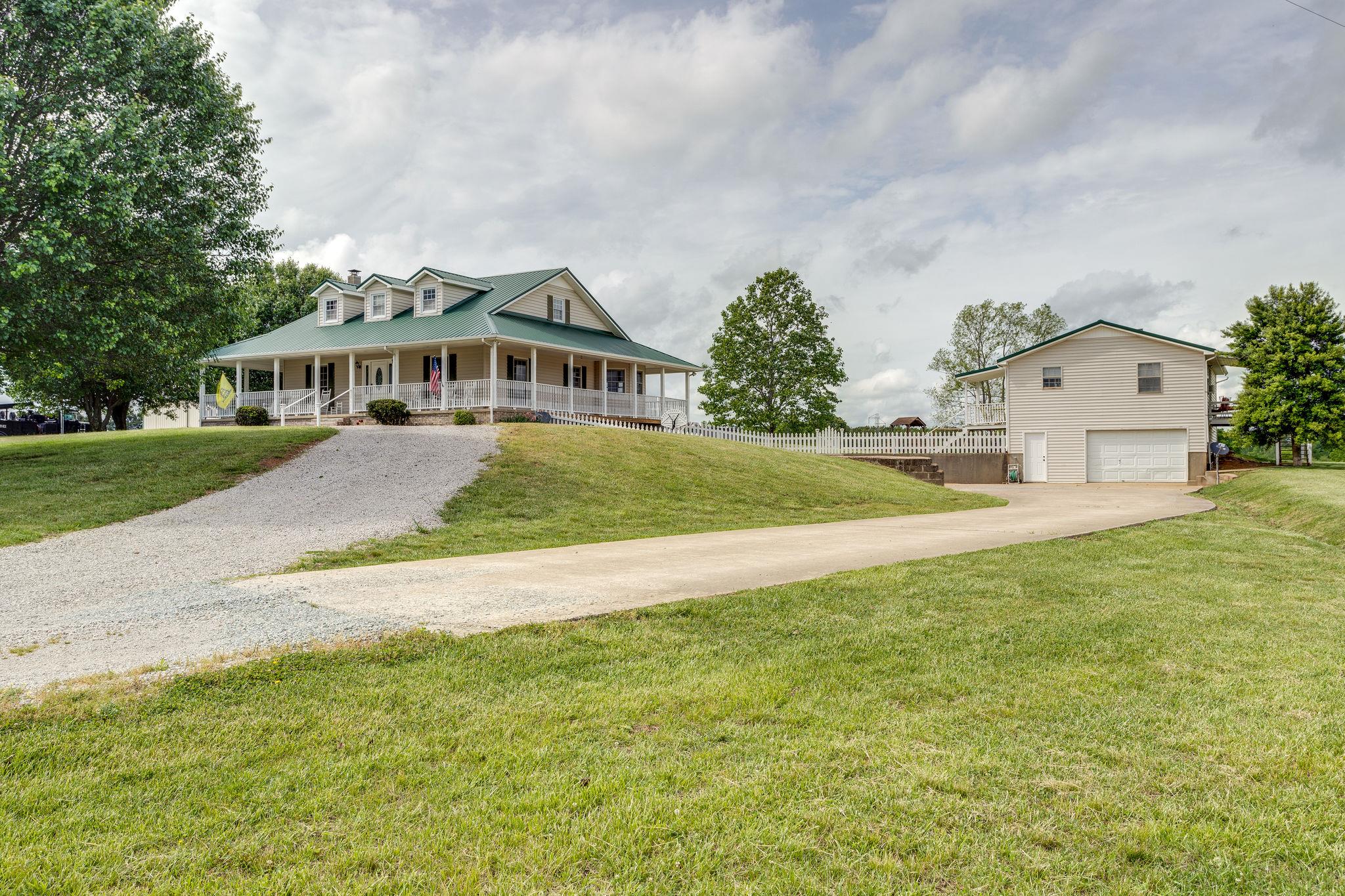441 Colonial Road Hohenwald, TN 38462 - Photo 3 of 28 Gallery Image 3
